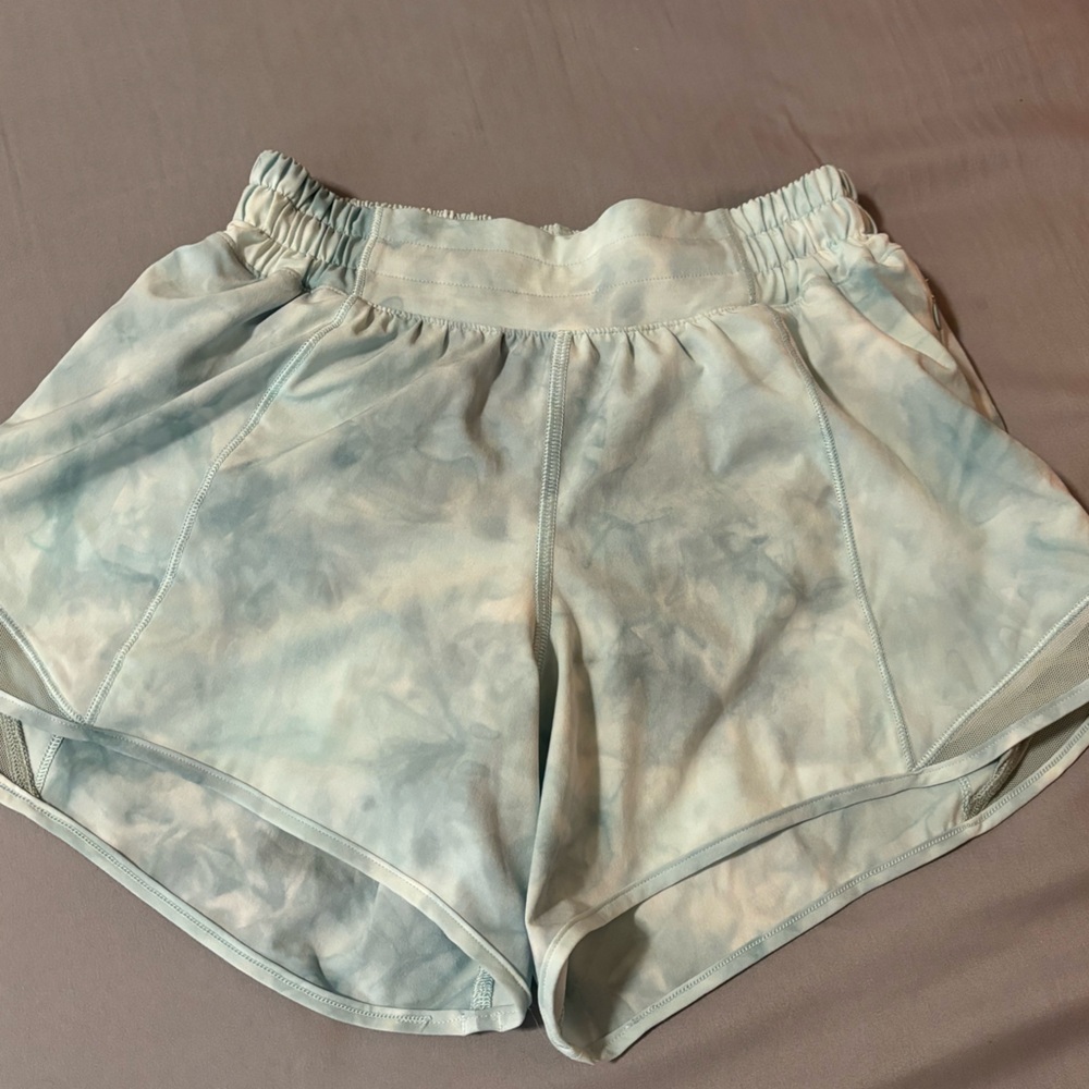 Lululemon tie dye 4” hotty hot shorts!
